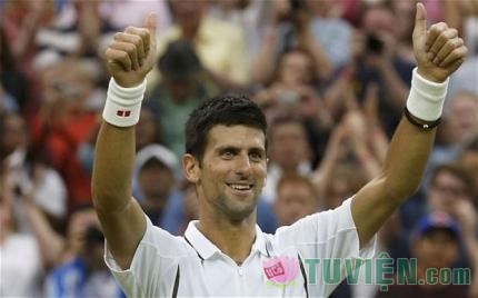 Tay vợt số 1 thế giới Novak Djokovic quy ngưỡng Đức Phật